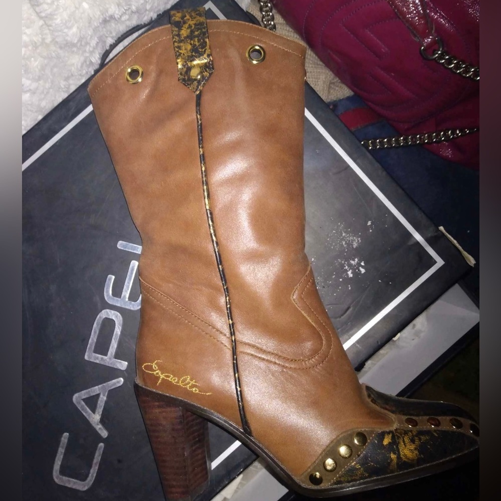 Capetla Leather Heeled Boots